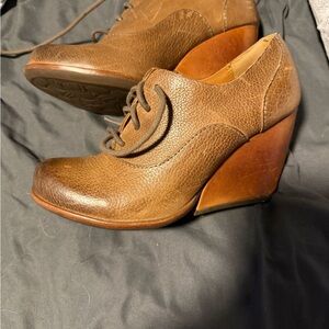 Brown Leather Lace-Up Wedge Oxfords
